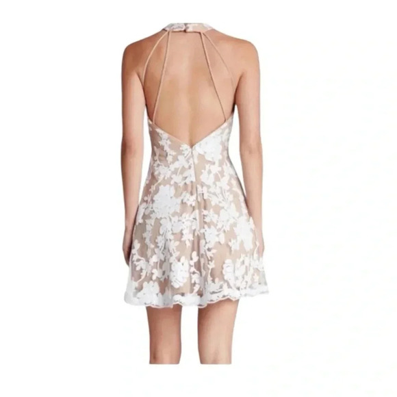 Dress the Population White Nude Abbie Halter Mini Dress Floral Sequins S - Picture 2 of 9